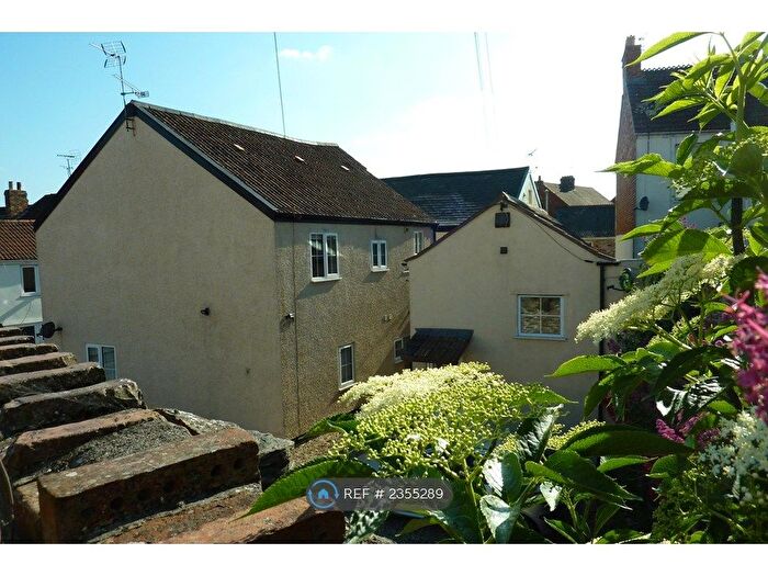 1 Bedroom Flat To Rent In Kingston Road, Taunton, TA2