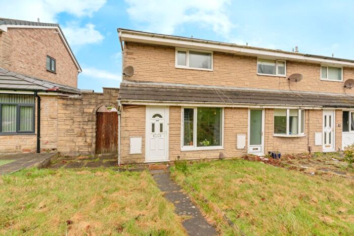 2 Bedroom Town House For Sale In Higher Reedley Road, Brierfield, Nelson, Lancashire, BB9