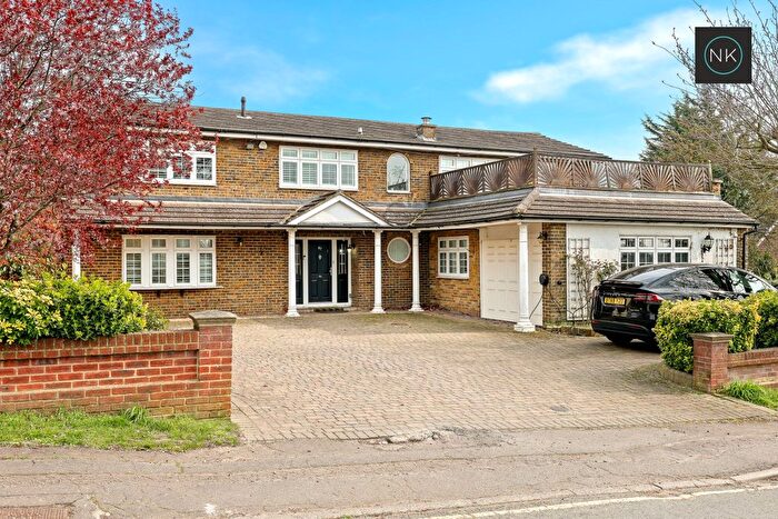 6 Bedroom Detached House For Sale In Theydon Park Road, Theydon Bois, Epping, Essex, CM16