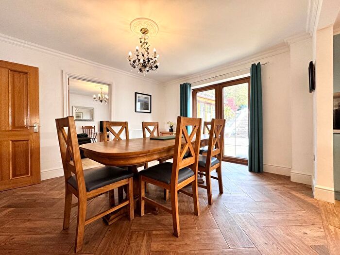 5 Bedroom Detached House For Sale In Cenarth Drive, Aberdare, South Glamorgan, CF44