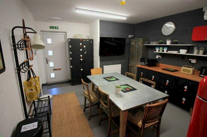 Studio To Rent In A Far Gosford Street, Coventry, RM1