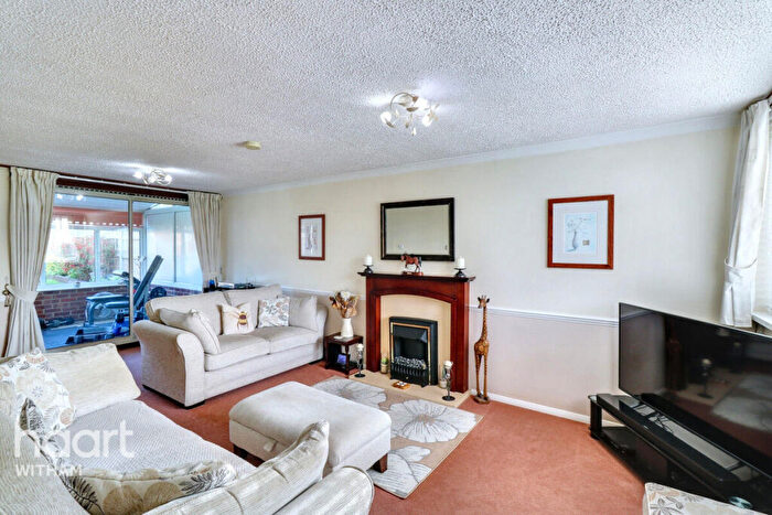 4 Bedroom End Of Terrace House For Sale In Aire Walk, Witham, CM8