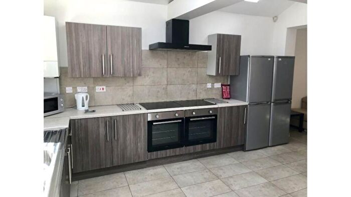 8 Bedroom House To Rent In Kenmare Road, Liverpool, L15