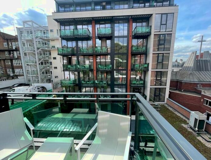 Studio To Rent In Finchley Road, London, NW3