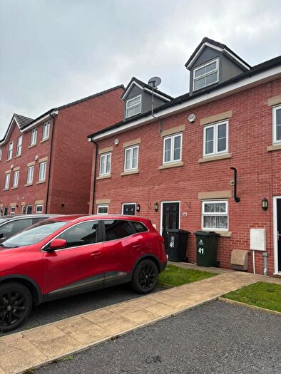 3 Bedroom Town House To Rent In Harper Rise, Denaby Main, DN12
