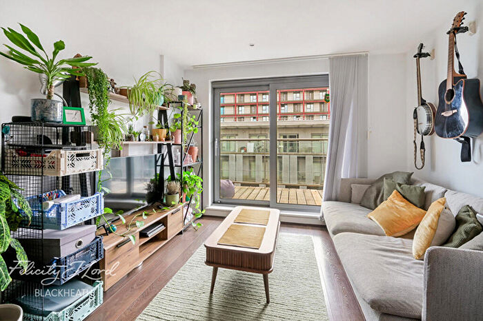 1 Bedroom Apartment For Sale In Royal Carriage Mews, London, SE18