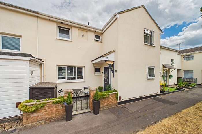4 Bedroom Terraced House For Sale In Appledore, Bracknell, Berkshire, RG12