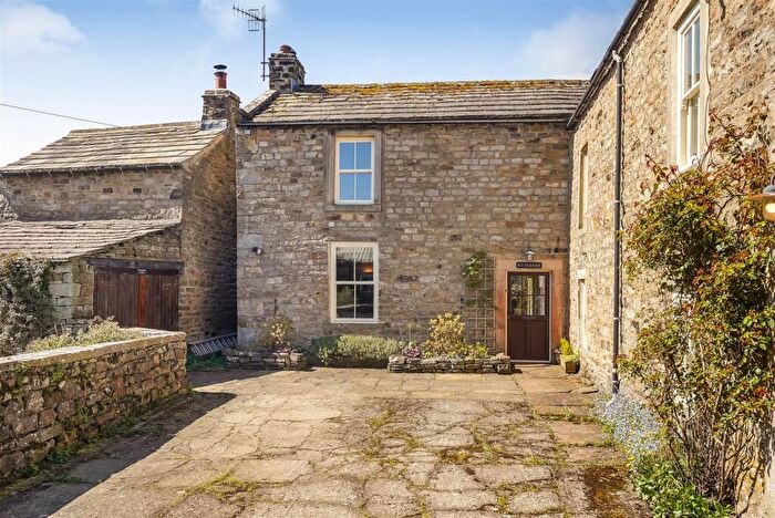 3 Bedroom Cottage For Sale In Gunnerside, DL11