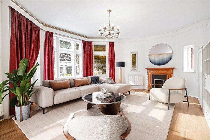 2 Bedroom Flat To Rent In Earls Court Road, Earls Court, London, SW5