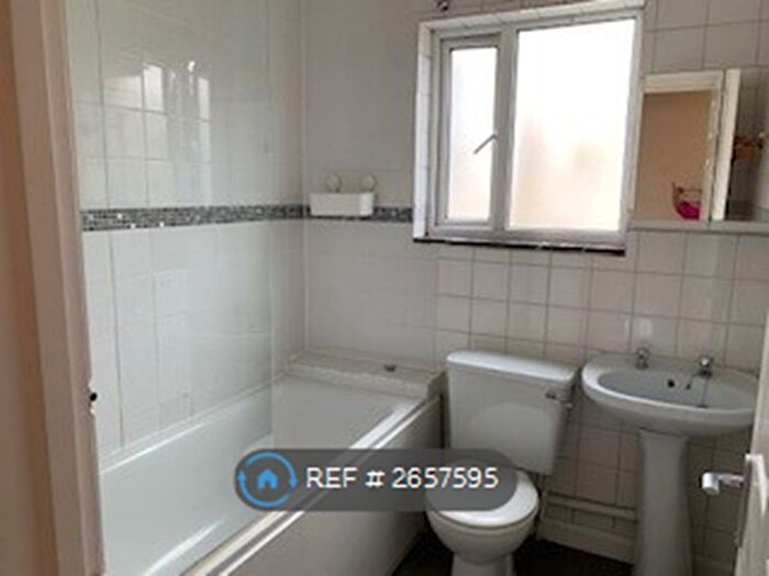 2 Bedroom Flat To Rent In Aldeburgh Street, London, SE10
