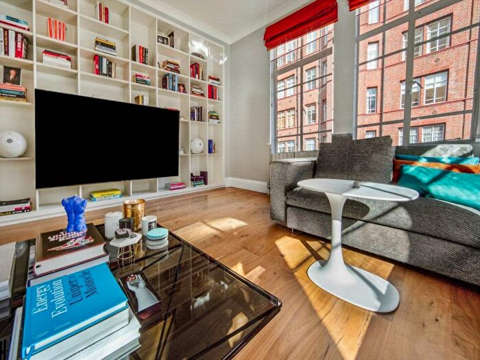 3 Bedroom Flat To Rent In Oakwood Court, Holland Park, Kensington High Street, W14