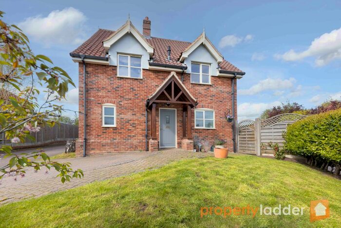 4 Bedroom Detached House For Sale In Bure Valley Close, Buxton, Norwich, NR10