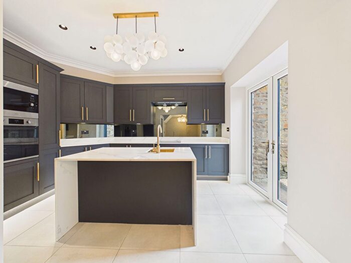 4 Bedroom Terraced House For Sale In Kells Gardens, Low Fell, Gateshead, NE9