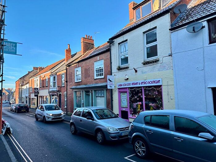 2 Bedroom Flat To Rent In Benedict Street, Glastonbury, BA6