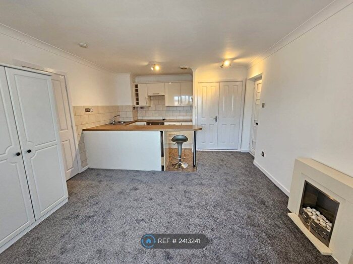1 Bedroom Flat To Rent In Castell Grove, St. Helens, WA10