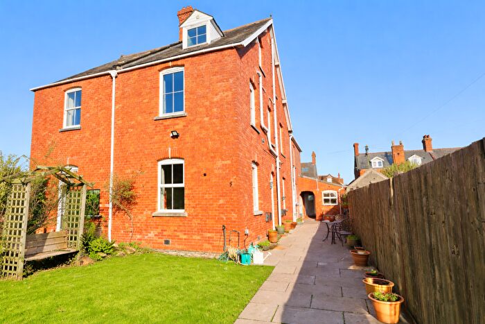 5 Bedroom Semi-Detached House For Sale In Central Wells, BA5