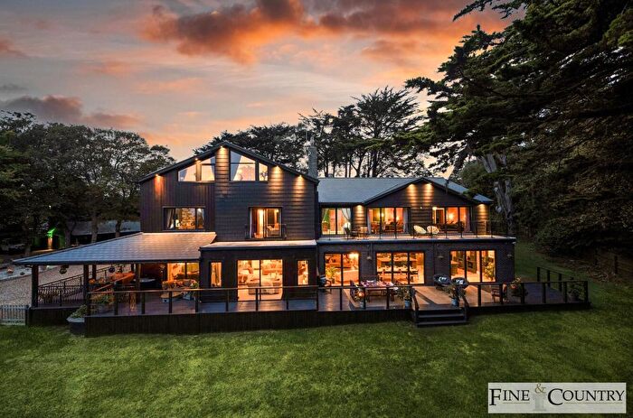 8 Bedroom Detached House For Sale In Buxton Road, Weymouth, DT4