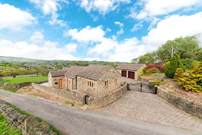 3 Bedroom Detached House For Sale In The Barn, Off Cliff Road & New Laithe Lane, Holmfirth, HD9