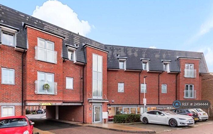 2 Bedroom Flat To Rent In Scott's Road, Bromley, BR1