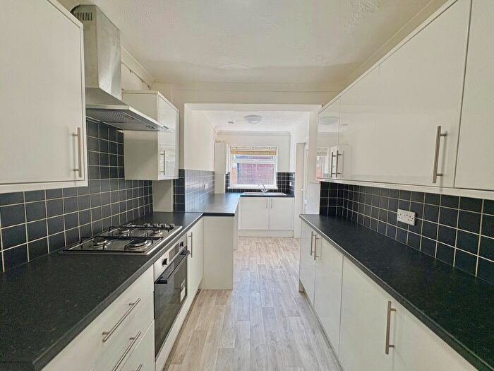 3 Bedroom Terraced House To Rent In Castlemaine Avenue, Gillingham, ME7