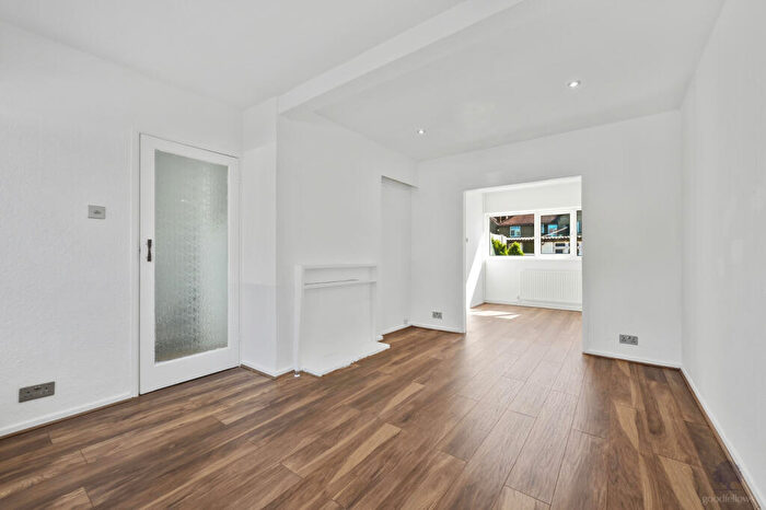 3 Bedroom House To Rent In Priestley Road, Mitcham, Surrey, CR4