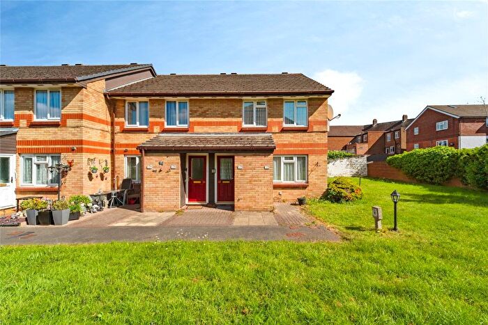 1 Bedroom Flat For Sale In Magnolia Court, Uxbridge, UB10