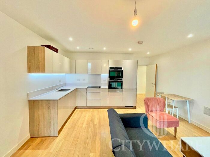 1 Bedroom Flat To Rent In Garda House, Cable Walk, London, SE10