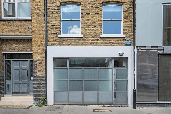 3 Bedroom Property To Rent In Baltic Street East, Barbican, London, EC1Y