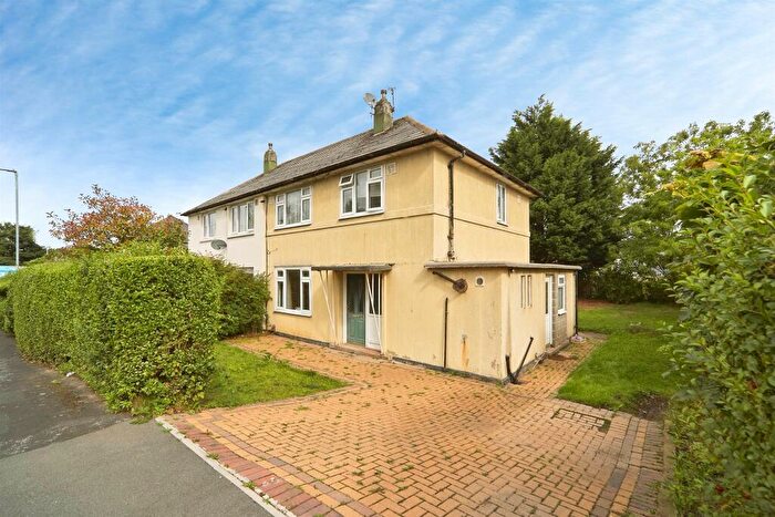 3 Bedroom Semi-Detached House For Sale In Alderton Rise, Leeds, LS17