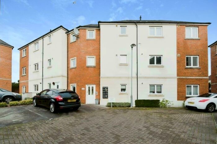 2 Bedroom Flat To Rent In Golden Mile View, Newport, NP20