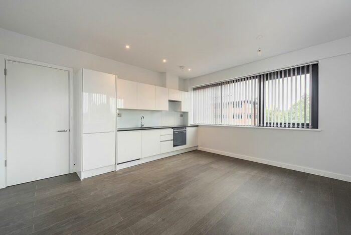 1 Bedroom Flat To Rent In Everard Close, St.Albans, AL1