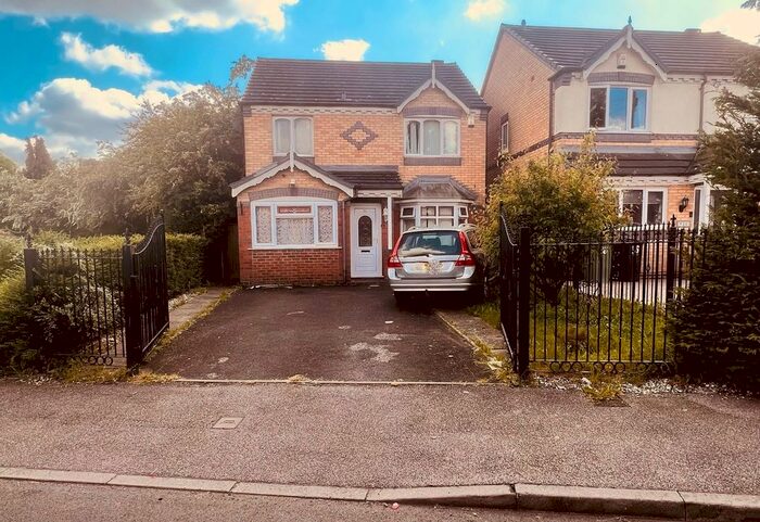 3 Bedroom Detached House To Rent In St. Michaels Grove, Dudley, DY2