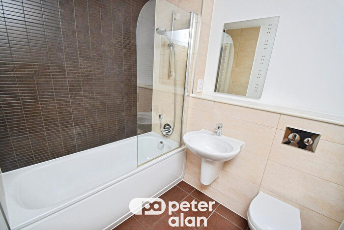 1 Bedroom Flat To Rent In Selskar Court, Newport, NP20