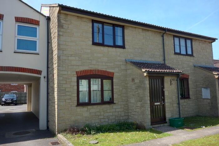 1 Bedroom Flat To Rent In Ham Court, Gillingham, SP8