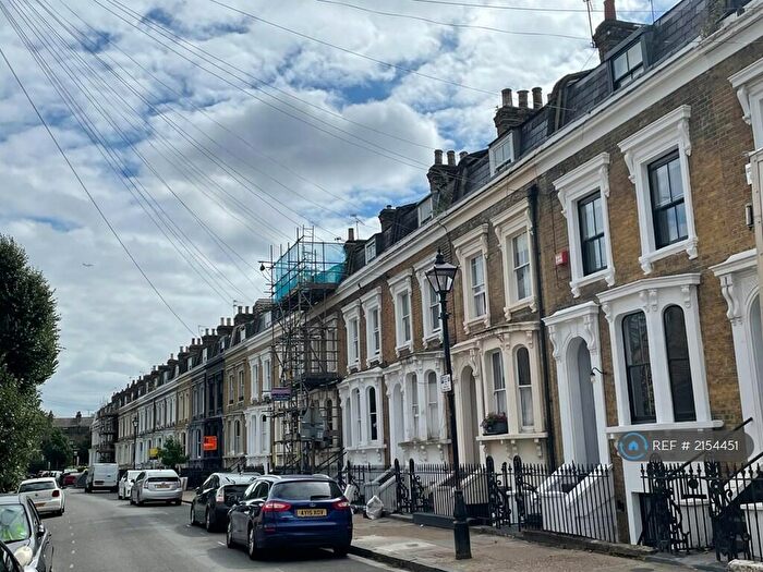 1 Bedroom Flat To Rent In Hamlet Court A, London, E3