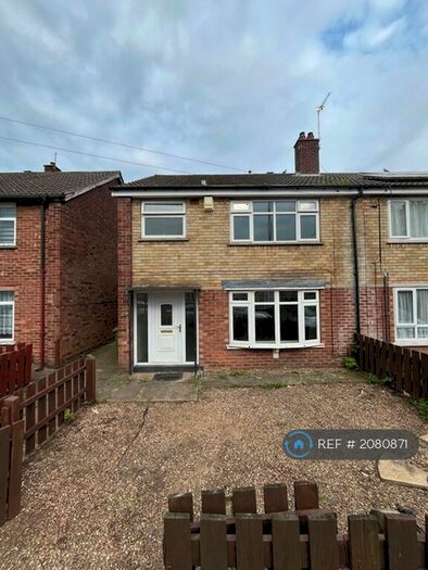 3 Bedroom Semi-Detached House To Rent In Marlowe Road, Scunthorpe, DN17