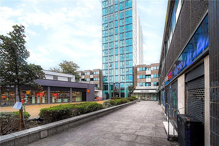 1 Bedroom Flat For Sale In Hill House, Highgate Hill, London, N19