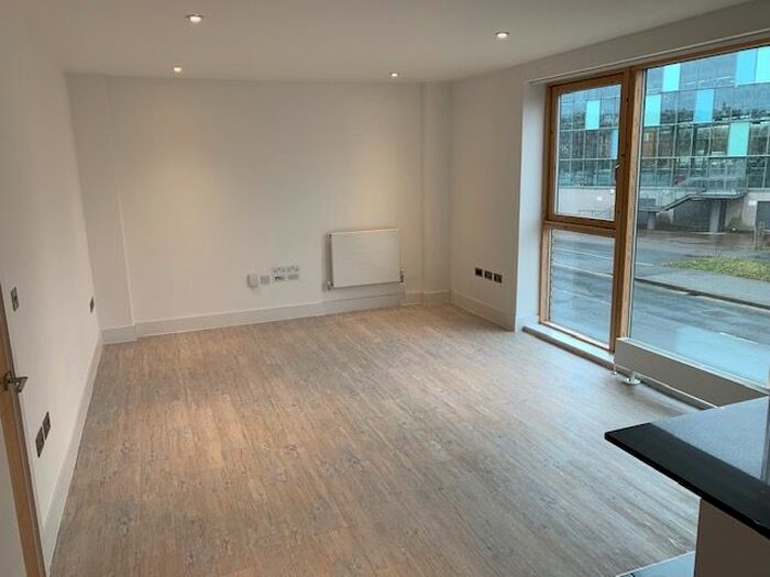 2 Bedroom Flat To Rent In Empire Way, Cardiff, CF11