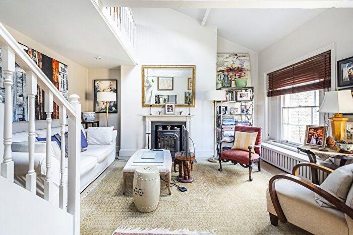 2 Bedroom Flat To Rent In Edith Grove, London, SW10