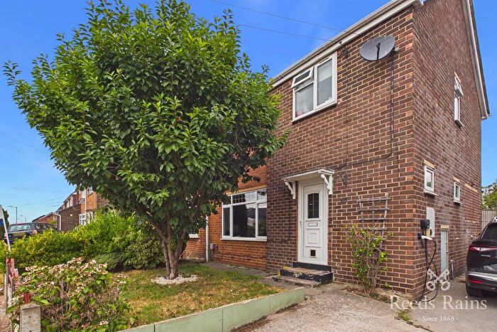 3 Bedroom Semi-Detached House For Sale In Langdale Road, Woodlesford, Leeds, West Yorkshire, LS26