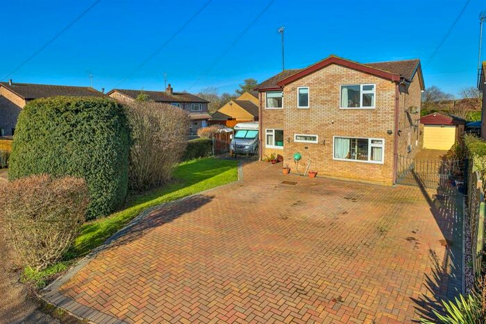 4 Bedroom Detached House For Sale In Meadow Close, Ringstead, NN14