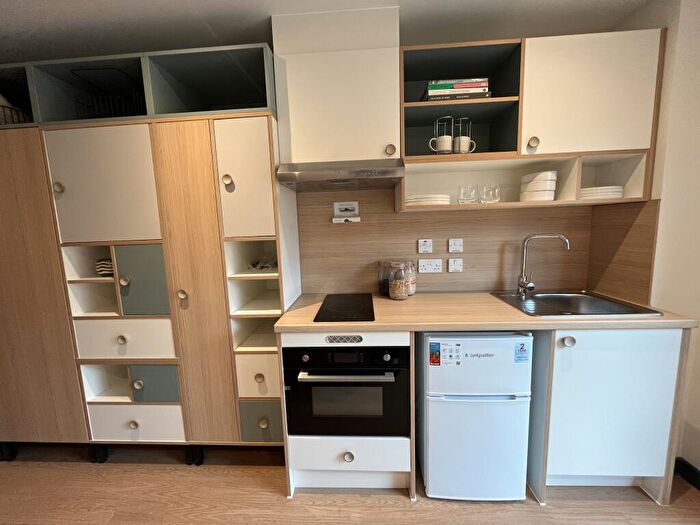 1 Bedroom Apartment To Rent In Gladstone Road, Exeter, EX1