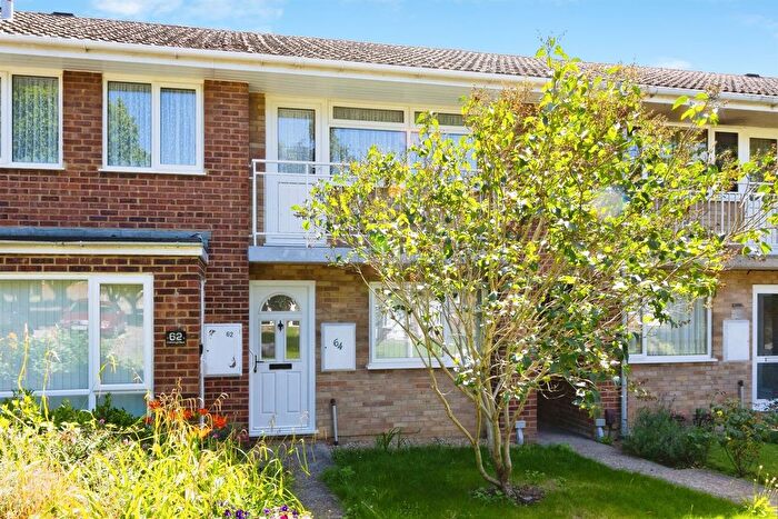 2 Bedroom Flat For Sale In East Lodge Road, Ashford, TN23