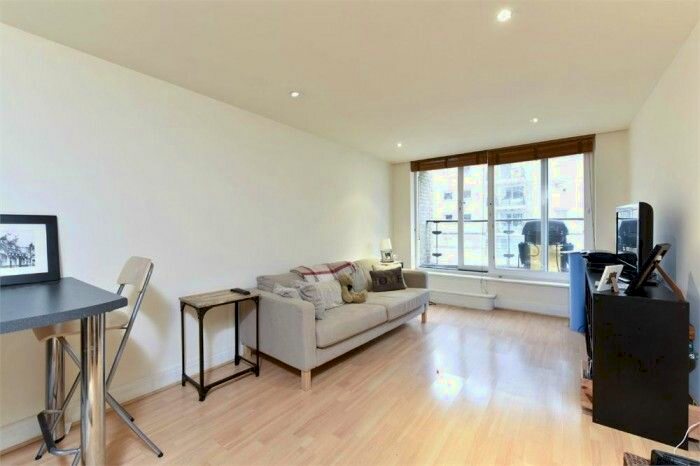 1 Bedroom Flat To Rent In Smugglers Way, London, SW18