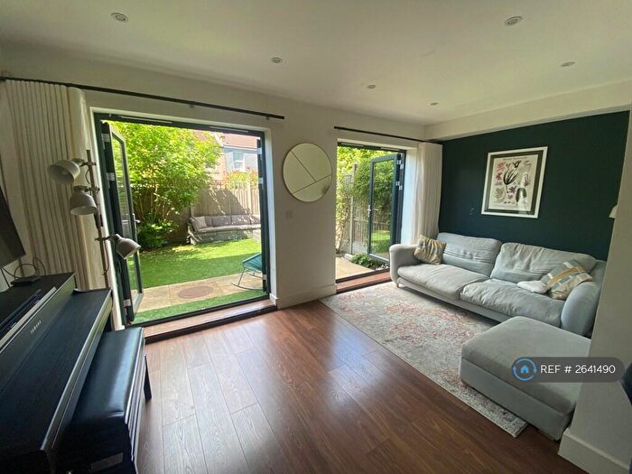 3 Bedroom Terraced House To Rent In Belz Drive, Haringey, London, N15