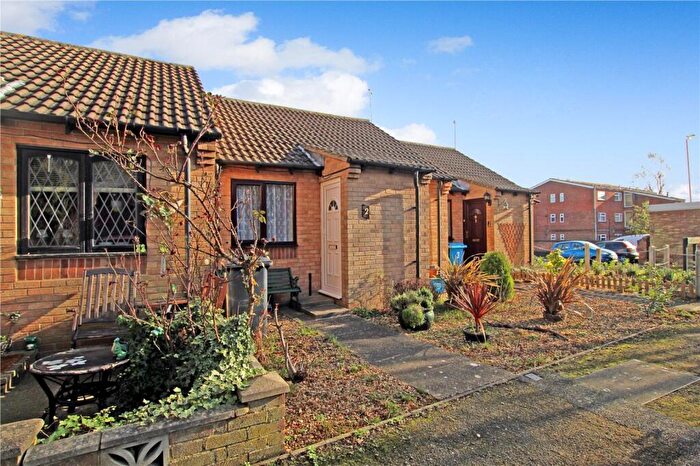 1 Bedroom Bungalow To Rent In Stuart Close, Kettering, Northants, NN16