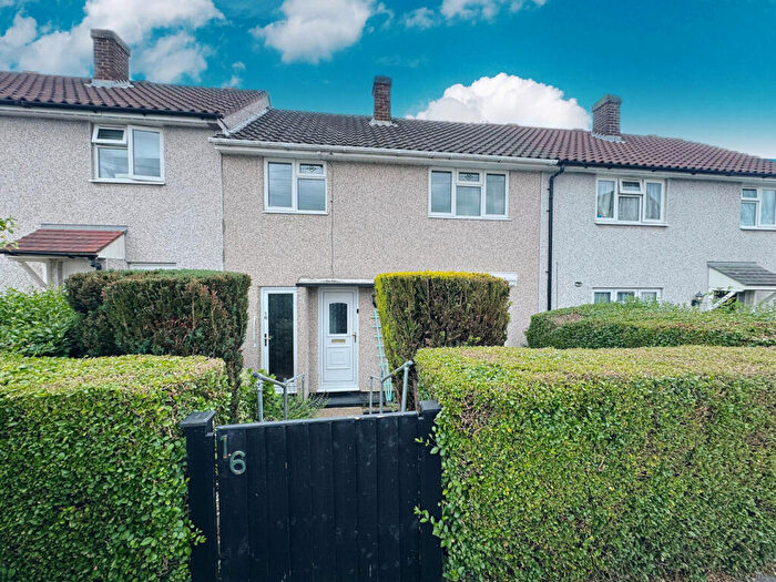 3 Bedroom Terraced House For Sale In Upton Close, Stanford-le-Hope, SS17