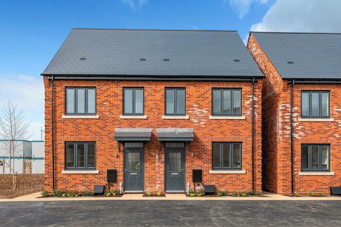 2 Bedroom Semi-Detached House To Rent In Heyford Park, Bicester, Oxfordshir, OX25