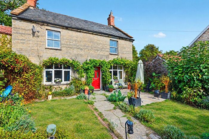 3 Bedroom Detached House For Sale In Langport Road, Long Sutton, Langport, Somerset, TA10