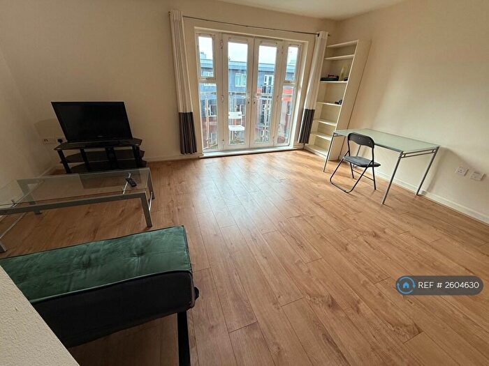 2 Bedroom Flat To Rent In Caister Hall, Coventry, CV1